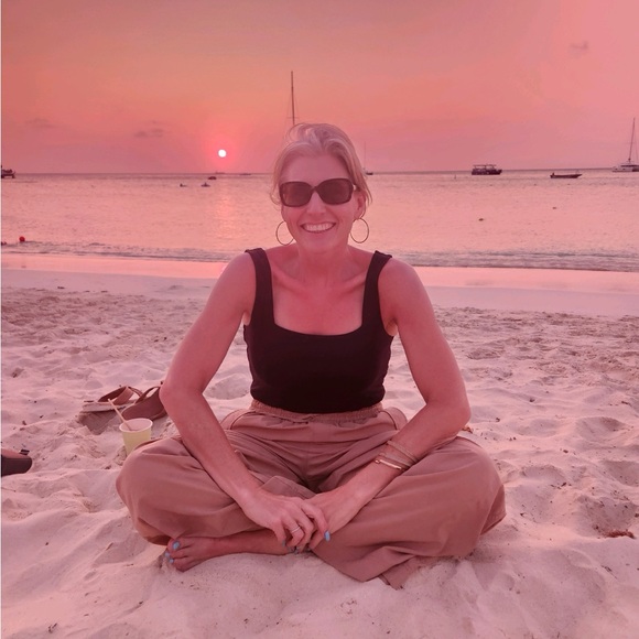 Meet your Posher, Sarah - Picture 1 of 1